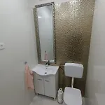 Mira アパート ザダル